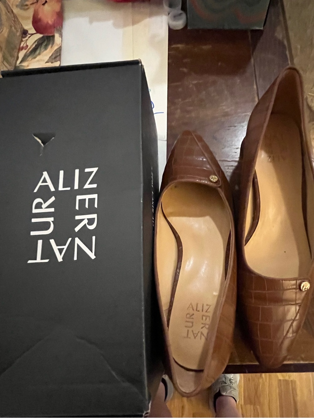 8.5W Naturalizer Brown Croc-Embossed Pointed Toe Flats